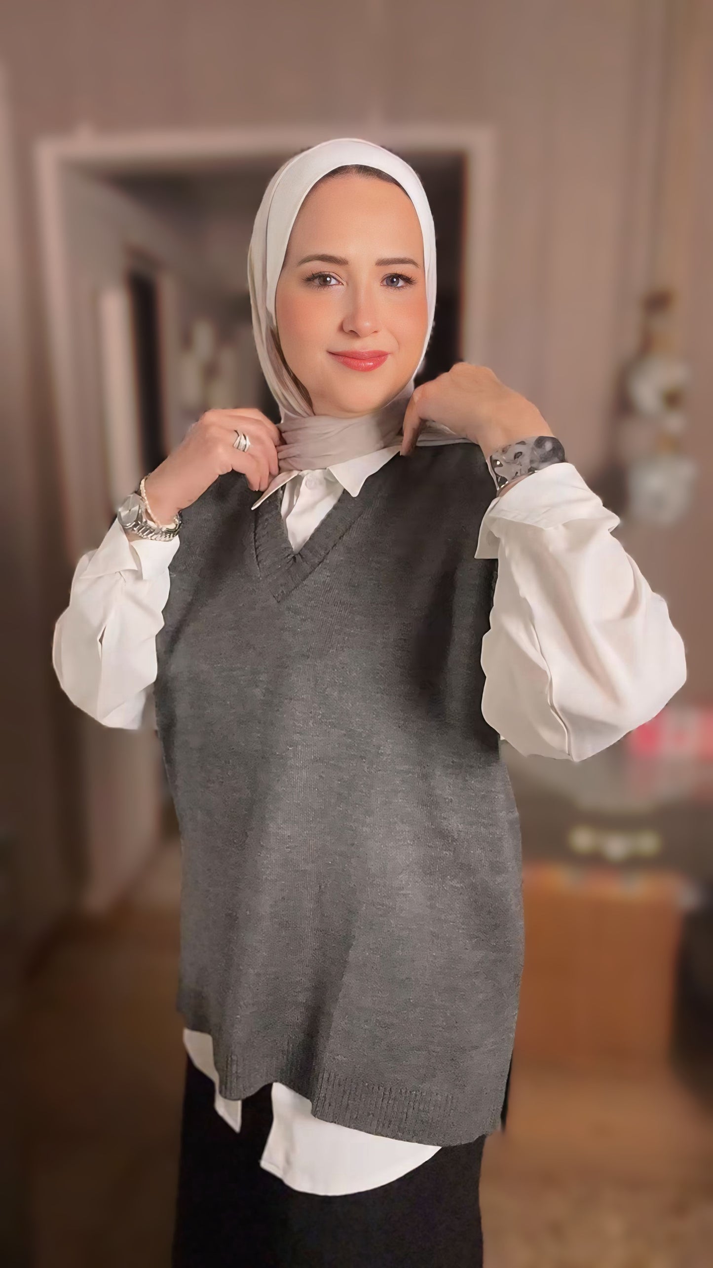 Style: Casual and versatile, suitable for layering