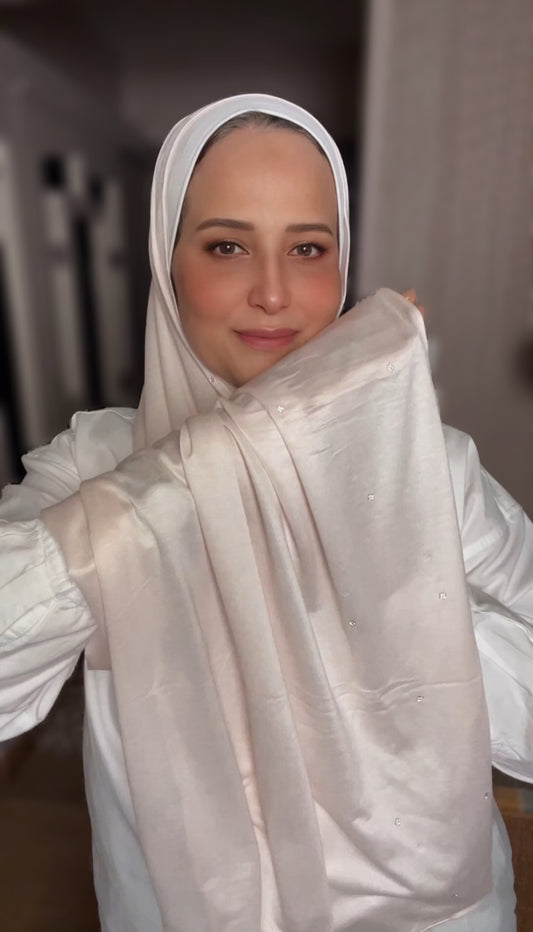 Elegant Kuwaiti Hijab with Subtle Silver Shine .